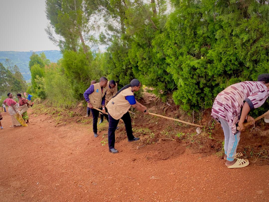 PFR Supports Umuganda Activity to Restore Road Access at Mugombwa Refugee Camp